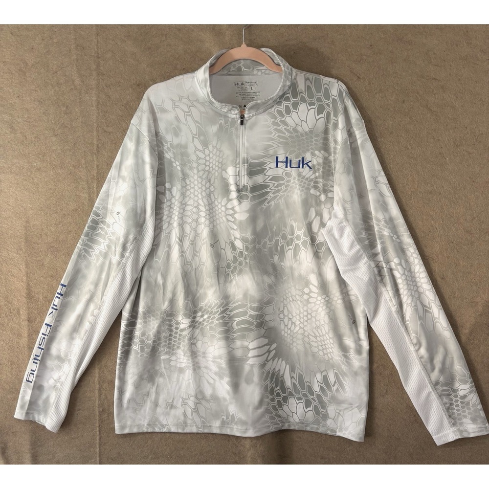 Huk Yeti Performance Fishing Shirt Mens Sz L Gray White Reptile AOP Mesh Inserts